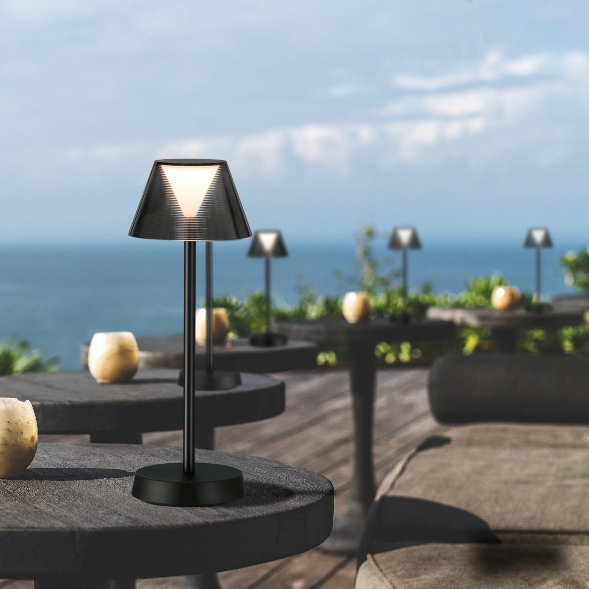 ACB Asahi Sobremesa 8190 Negro Mate, LED 7W 3000K, CRI90 II IP54, LED integrado, Interruptor táctil, Batería integrada, Regulable intensidad S81900N