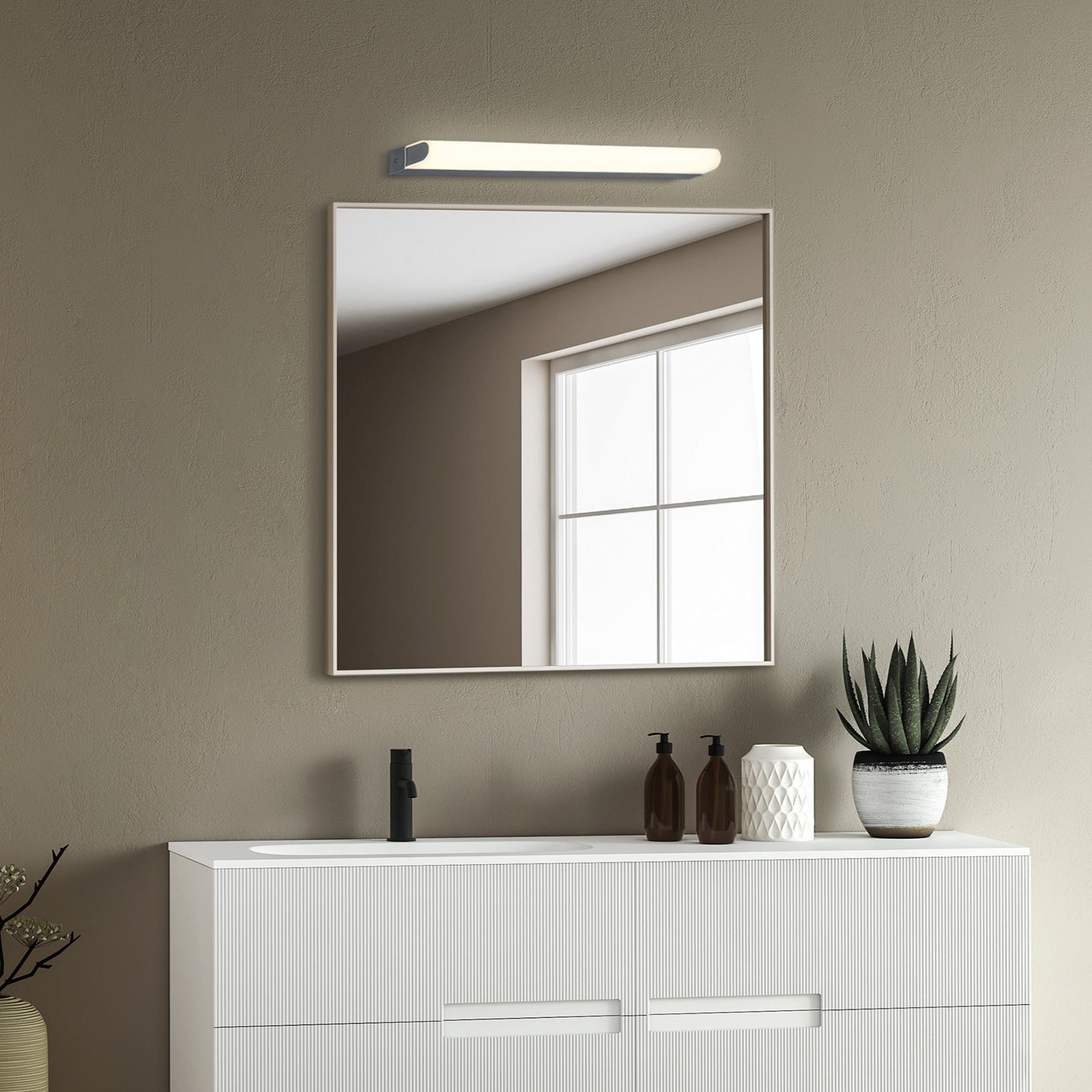 ACB Tesla Aplique 16/3834-55 Opal/Cromo, LED 22.6W 3000K 1850lm, CRI90 I IP44, LED integrado A383420C