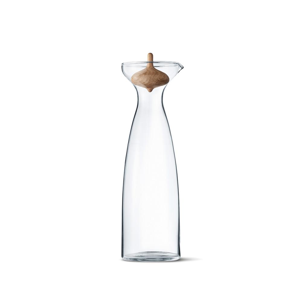 Georg Jensen Botella 1L de Vidrio Transparente con Tapón de Roble Natural Tallado Colección Alfredo H. 32 cm
