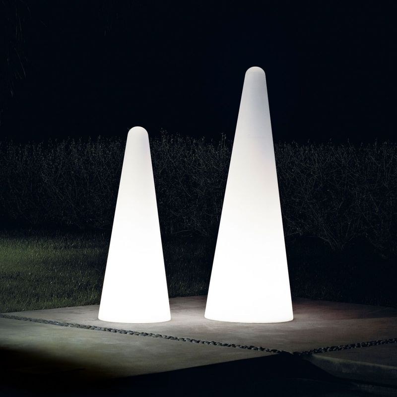 Lámpara de pie Cono