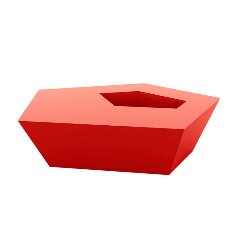 Faz mesa baja, de aspecto moderno y original, ideal para exteriores