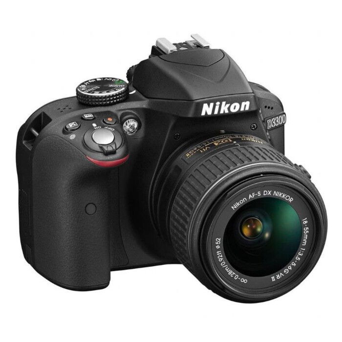 NIKON D3300 + AF-P 18-55 VR II 2ª mano